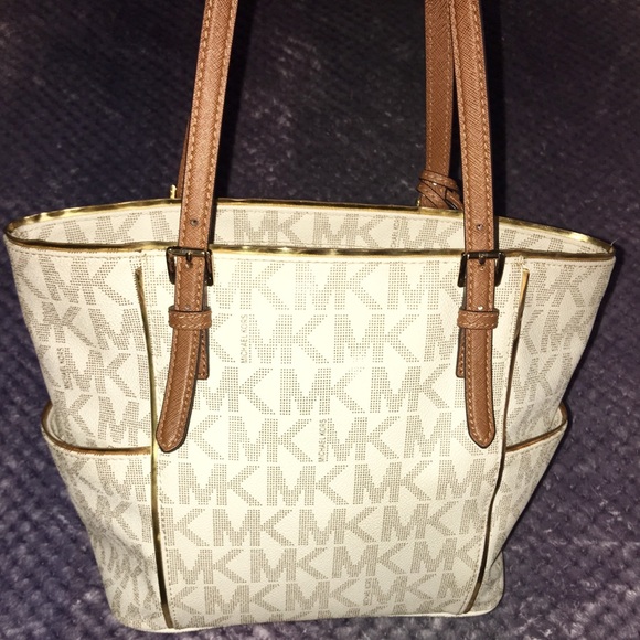 Michael Kors Purse & Wallet (EUC) - Picture 8 of 8